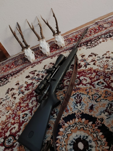 Lovački karabin sa optikom