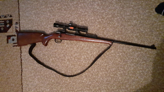 Lovački karabin sa optikom 8x57