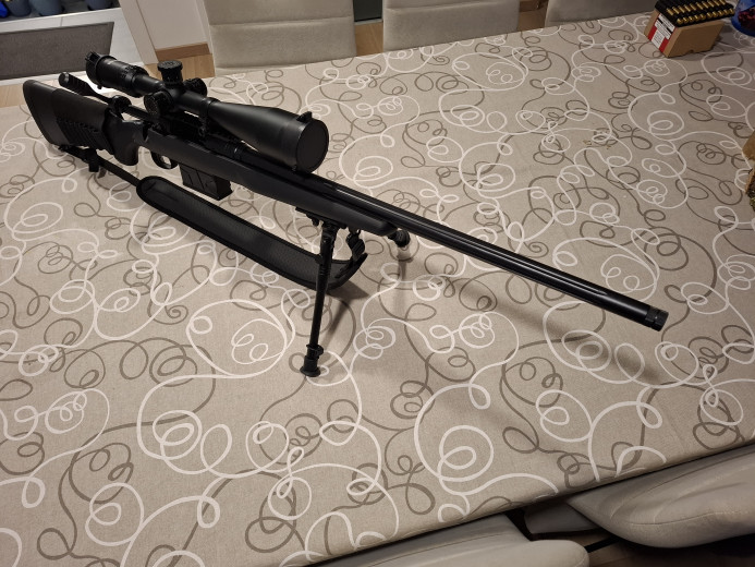 Streljačka puška sa optičkim ciljnikom