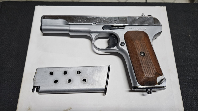 Pištolj  Toz Tokarev M-42 7,62 mm