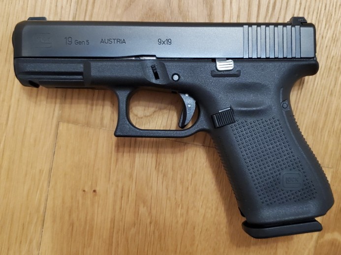 Glock 19 Gen 5 sa Tricijum metalnim nišanima - NOVA CIJENA!