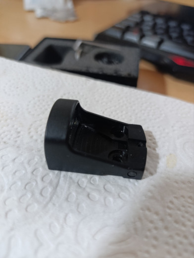 RED DOT  SHIELD za pištolj