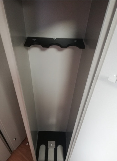 Sef-Ormar za puške-naoružanja