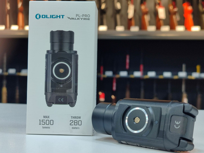 BATERIJSKA LAMPA OLIGHT PL-PRO