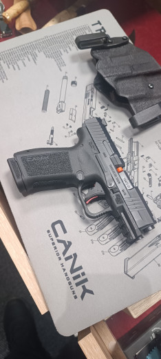 Pištolj CANIK