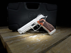 Kupujem pistolje i revolvere