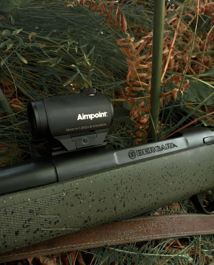 Lovački Karabin bergara sa aimpoint red dotom