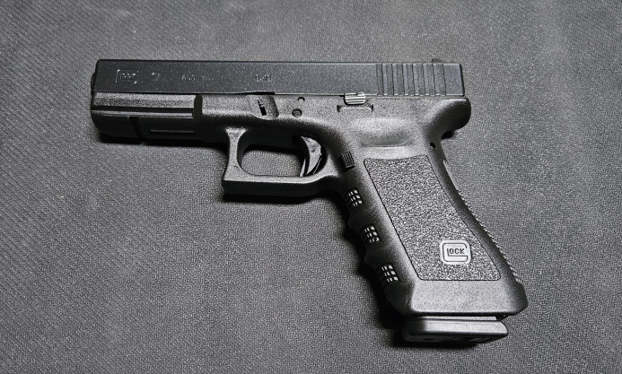 Pištolj Glock 17 cal.9x19 mm