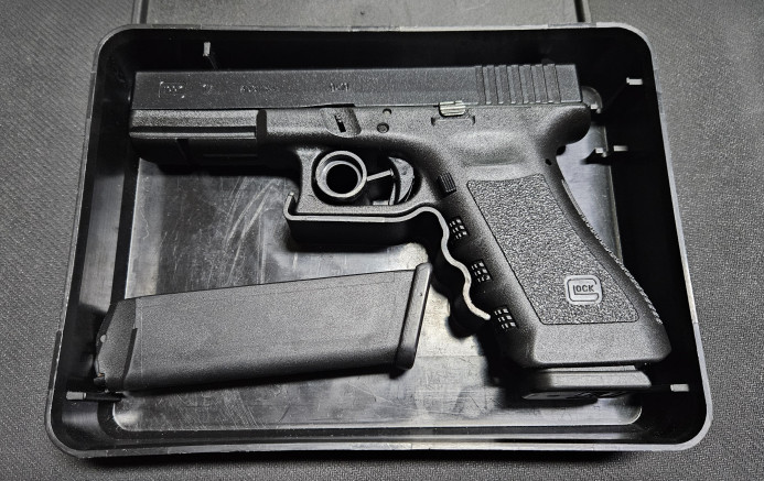 Pištolj Glock 17 cal.9x19 mm