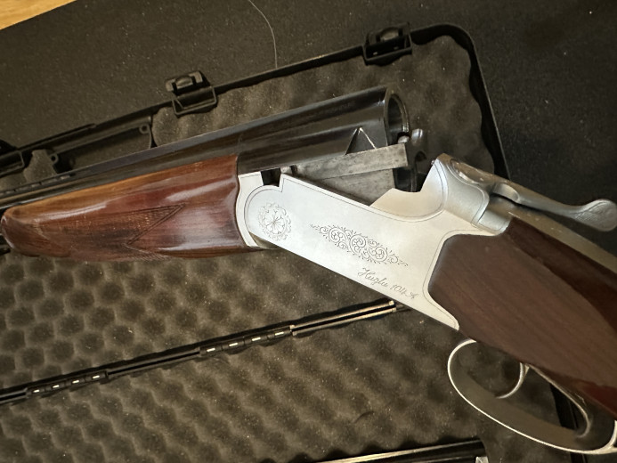 Lovačka sačmarica HUGLU 104A 20/76