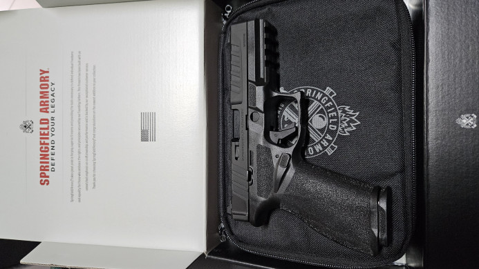 Pištolj HS Springfield Echelon 4,5"3-Dot