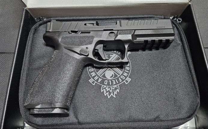 Pištolj HS Springfield Echelon 4,5"3-Dot