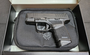 Pištolj HS Springfield Hellcat