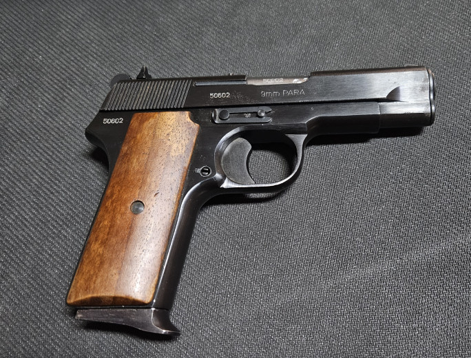Pištolj Crvena Zastava M-88 cal.9x19 mm