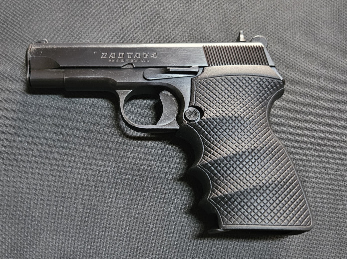 Pištolj Crvena Zastava M-88 cal.9x19 mm