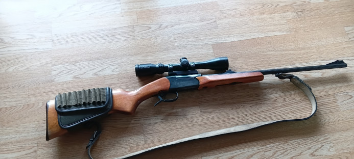 Lovački karabin sa optikom