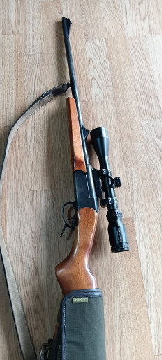 Lovački karabin sa optikom