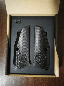 CZ 75 Black Long Grips