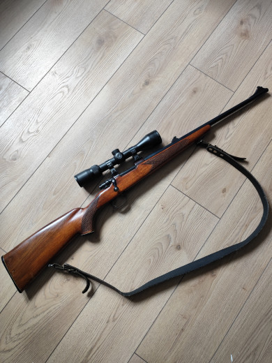 Lovački karabin CZ M85 223 rem s optikom