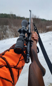 Lovački karabin CZ M85 223 rem s optikom