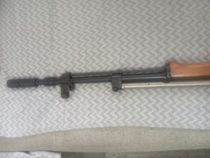 Lovacki poluautomatski karabin