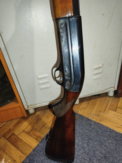 Lovačka poluautomatska puška MC 21 , 12/70