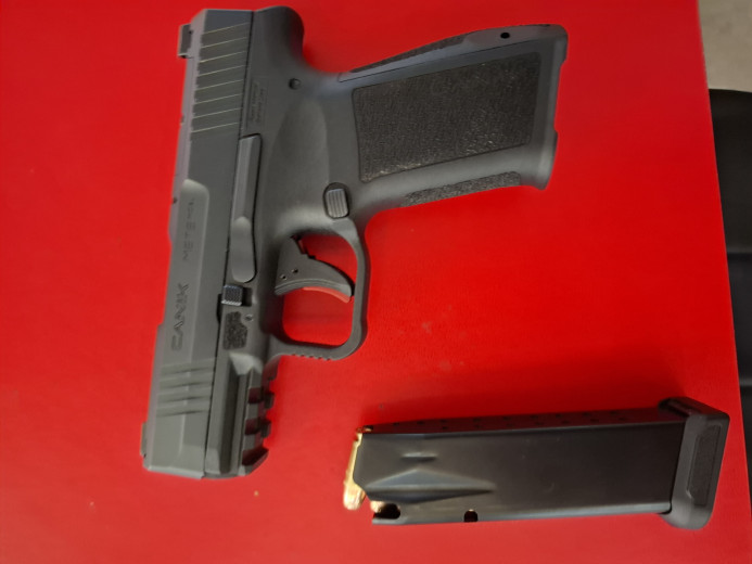 Prodajem Nov Canik MC9L