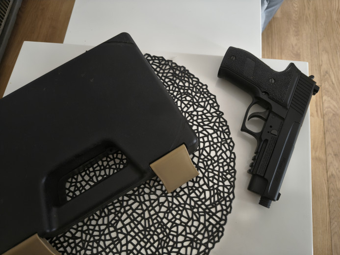 Vazdušni pištolj Sig Sauer P226
