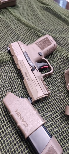 Pištolj CANIK  METE MC9