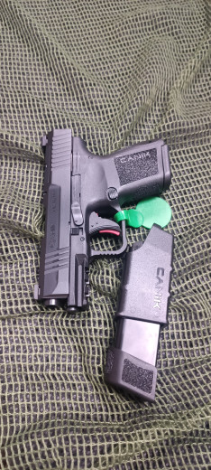 Pištolj CANIK METE MC9