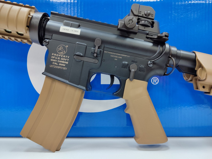 AIRSOFT PUŠKA COLT CQB AEG DUAL TONE 1.2J KAT. 56386