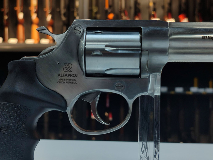 REVOLVER  ALFAPROJ BRNO MODEL 3530 CAL. 357 MAG
