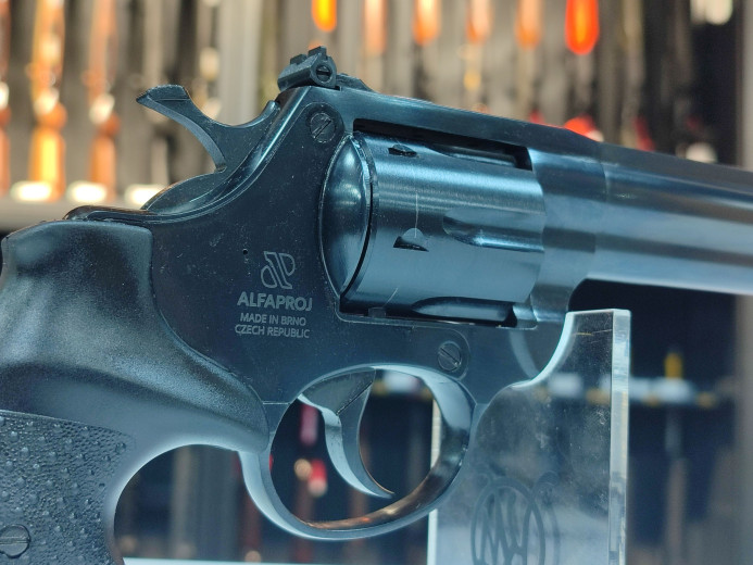 REVOLVER ALFAPROJ BRNO MODEL 3861 BLUE FINISH CAL. 38 SPECIAL