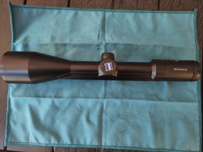 Zeiss Victory Varipoint M 3-12x56 T* s osvijetljenom točkom