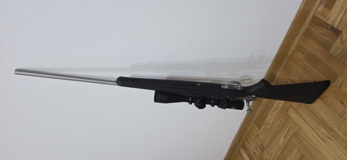 Lovački karabin sa optikom