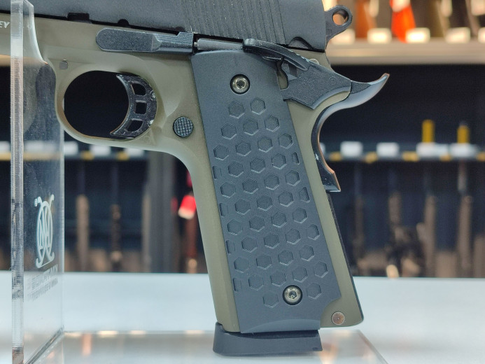 SIGNALNI PIŠTOLJ KUZEY ARMS 911 GREEN BLANK 9mm (P.A.K)