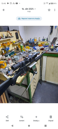 Lovački karabin sa optikom