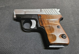 Pištolj Crvena Zastava P 25 Nikl 6,35 mm