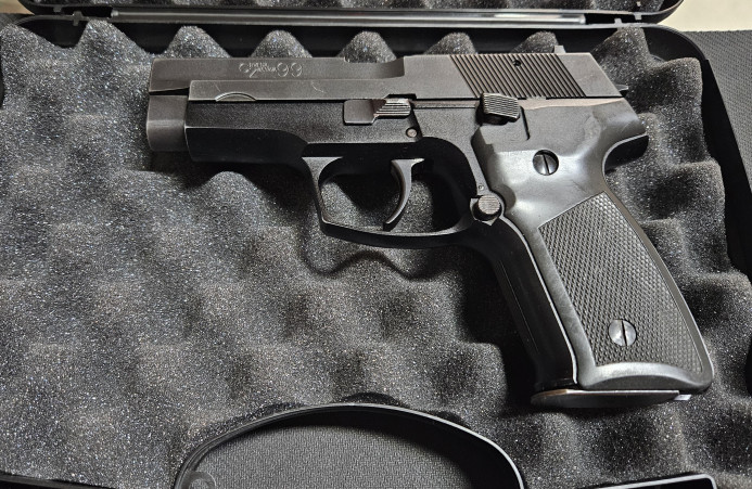 Pištolj Crvena Zastava M-99 9x19 mm