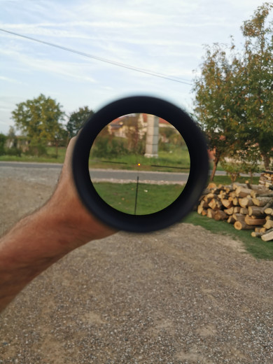 Meopta R2 2-12x50i sa crvenom tackom