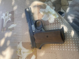 Pistolj crvena zastava 9 mm