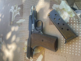 Pistolj crvena zastava 9 mm