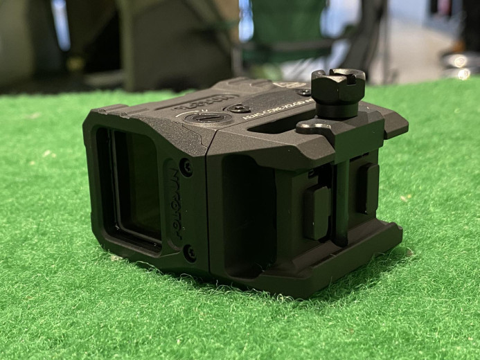 RED DOT NIŠAN HOLOSUN AEMS-CORE-X2-GD