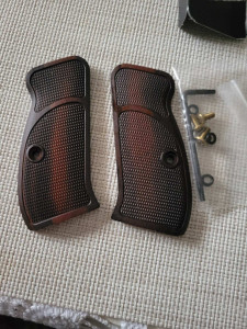 CZ 75 COMPACT GRIP