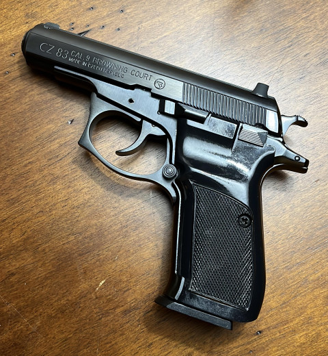 PISTOLJ CZ 83