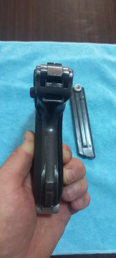 Pistolj Luger P08