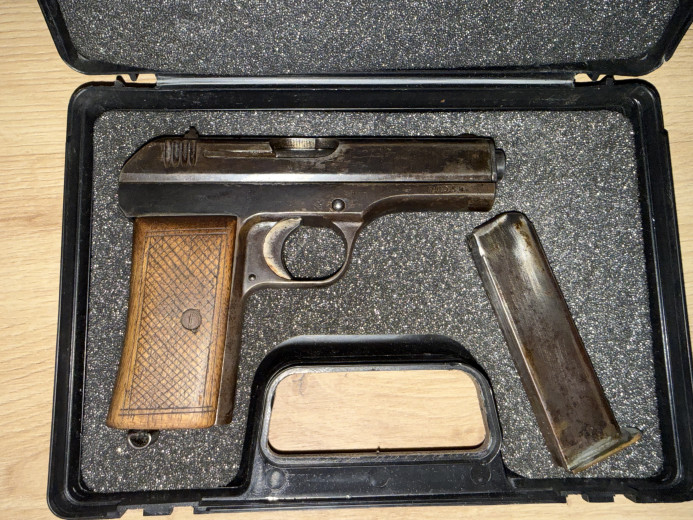 CZ M27