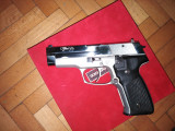 Pištolj CZ99