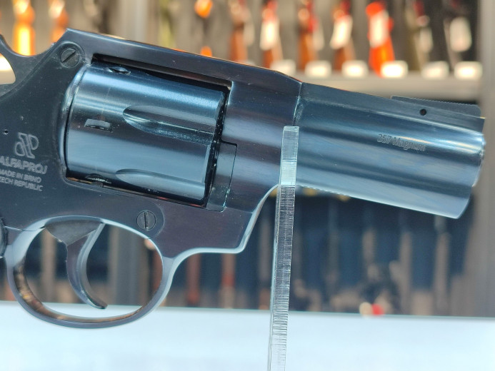 REVOLVER ALFAPROJ BRNO MODEL3530 CAL.357 MAG