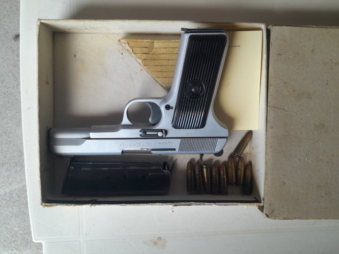 Pistolj na prodaju